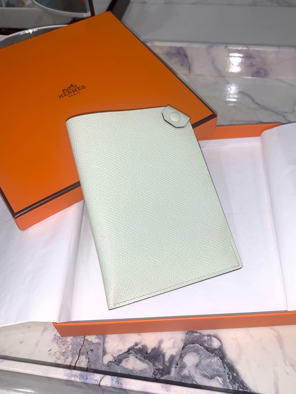 Authentic HERMES Epsom Tarmac PM Passport Holder Vert Fizz